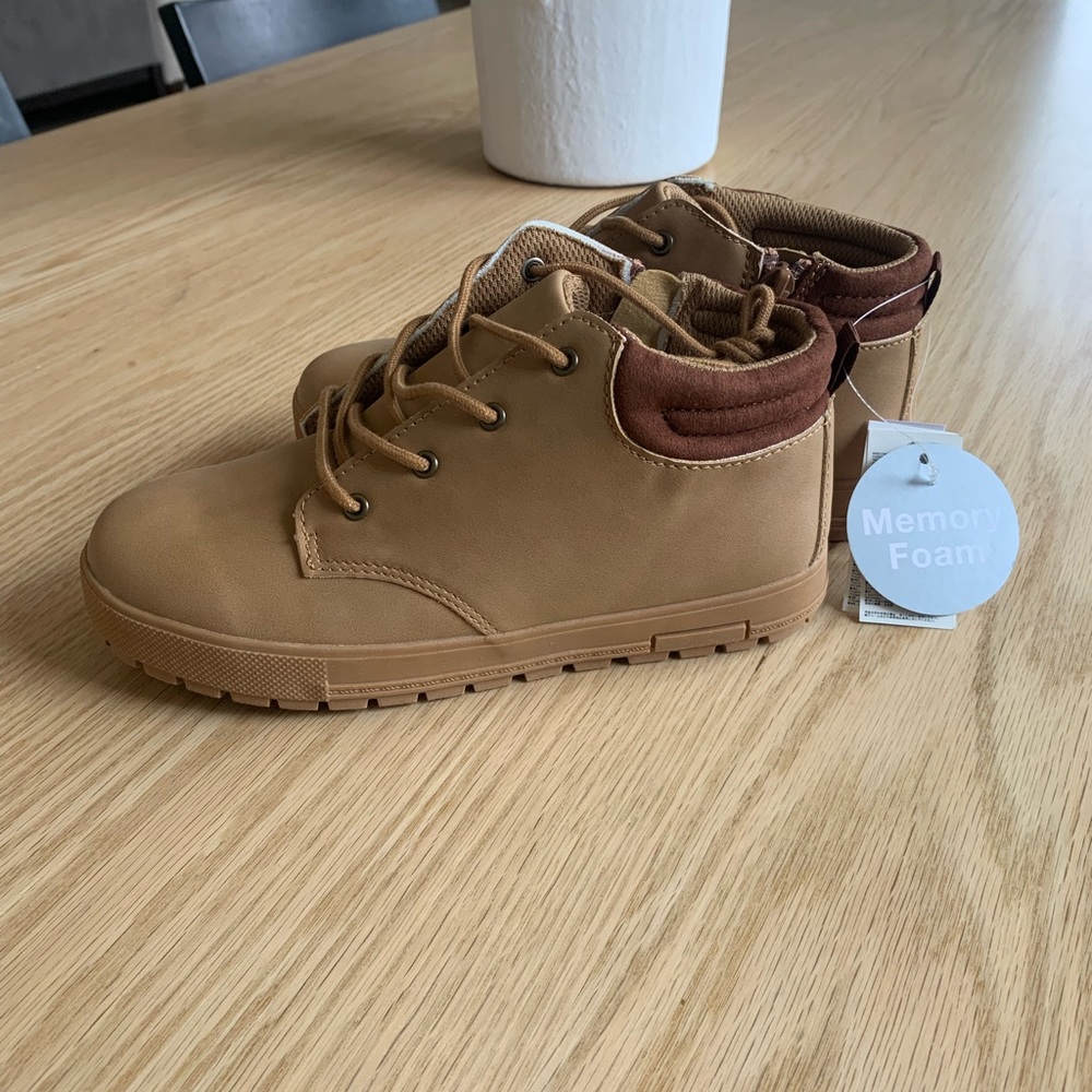 Boys size 3 boots from Gap